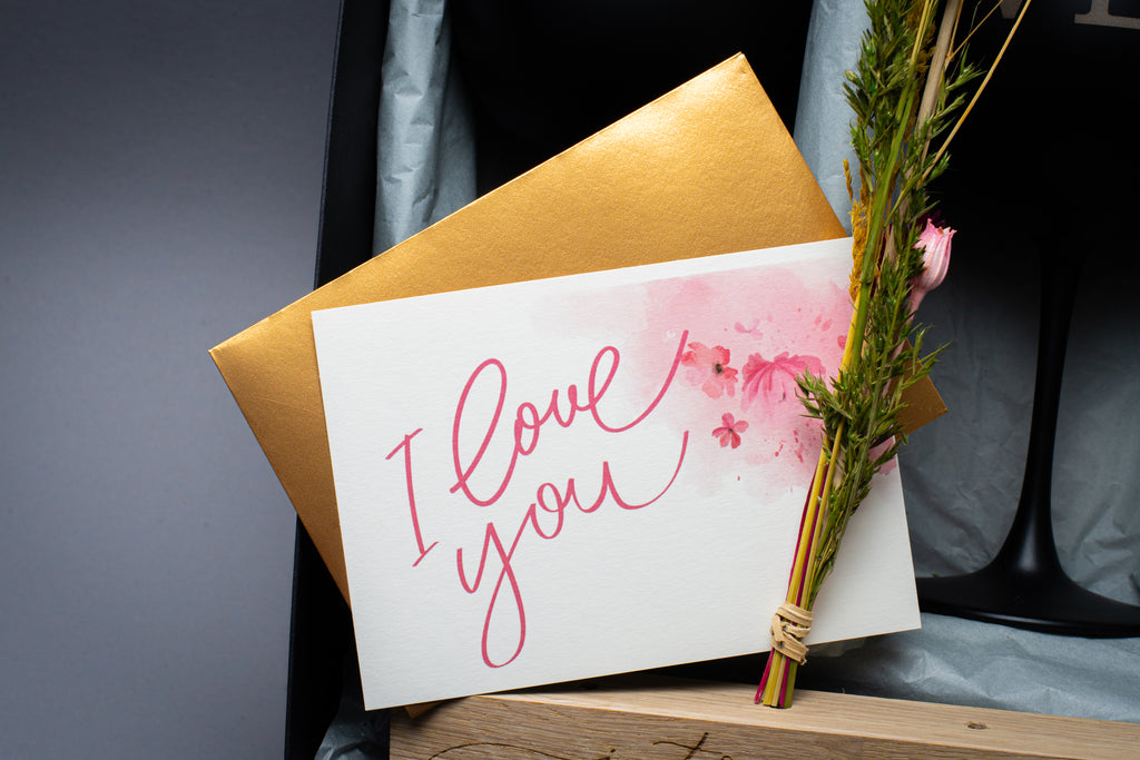 Geschenkset goldene Weingläser mit Geschenkverpackung, Blumenhalter und Karte