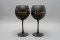 Personalisierte schwarze Weingläser 2er Set – Namensgravur